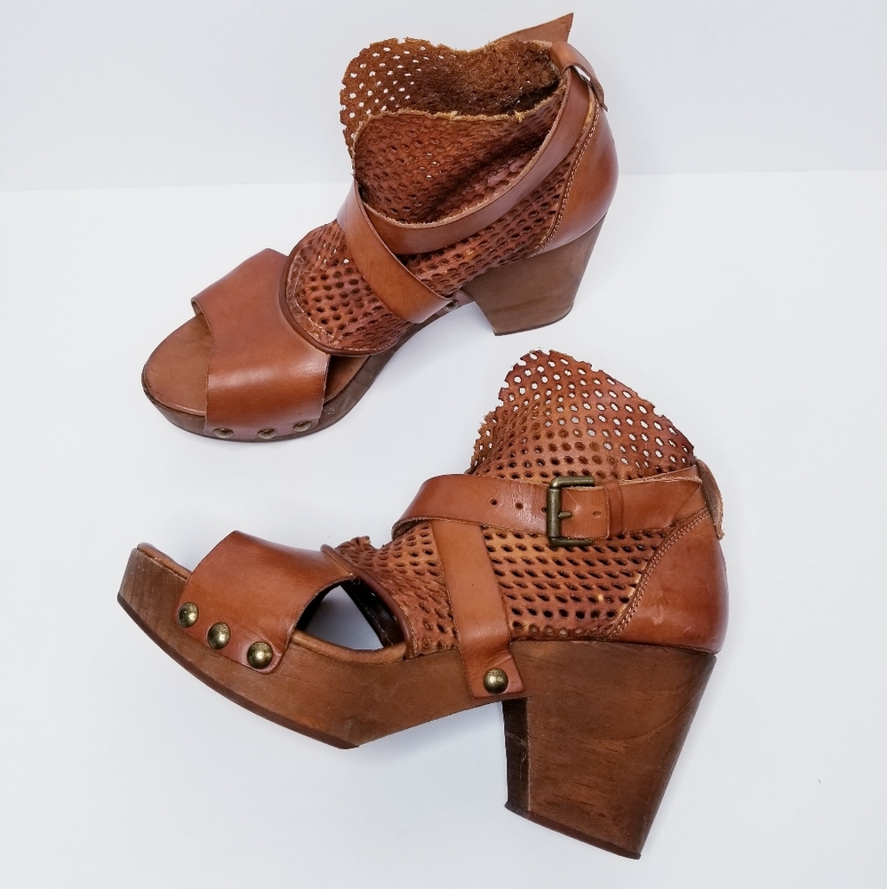 Free People Rendering Leather Clogs - Picture 3 of 11